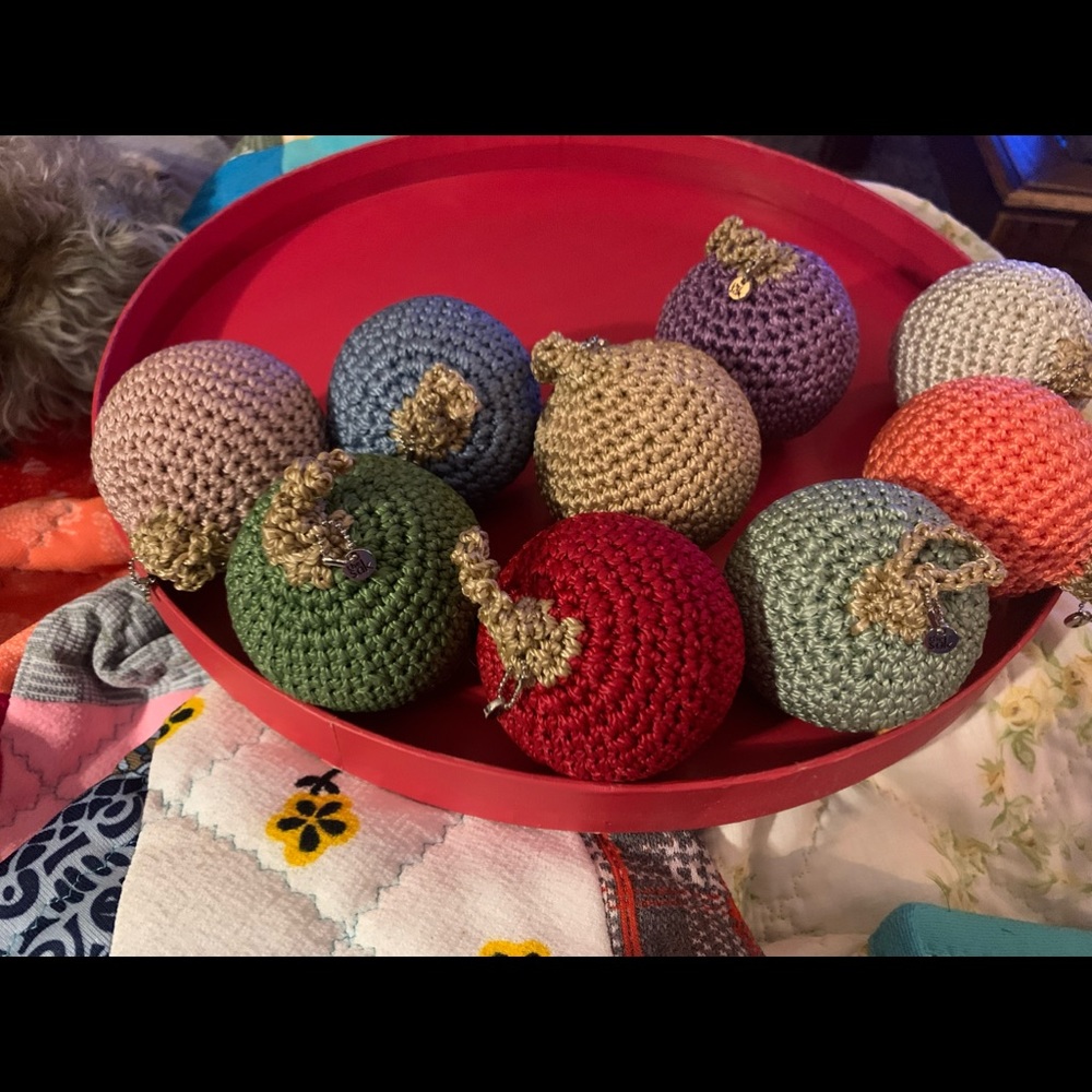Crochet Christmas Balls by SAKS